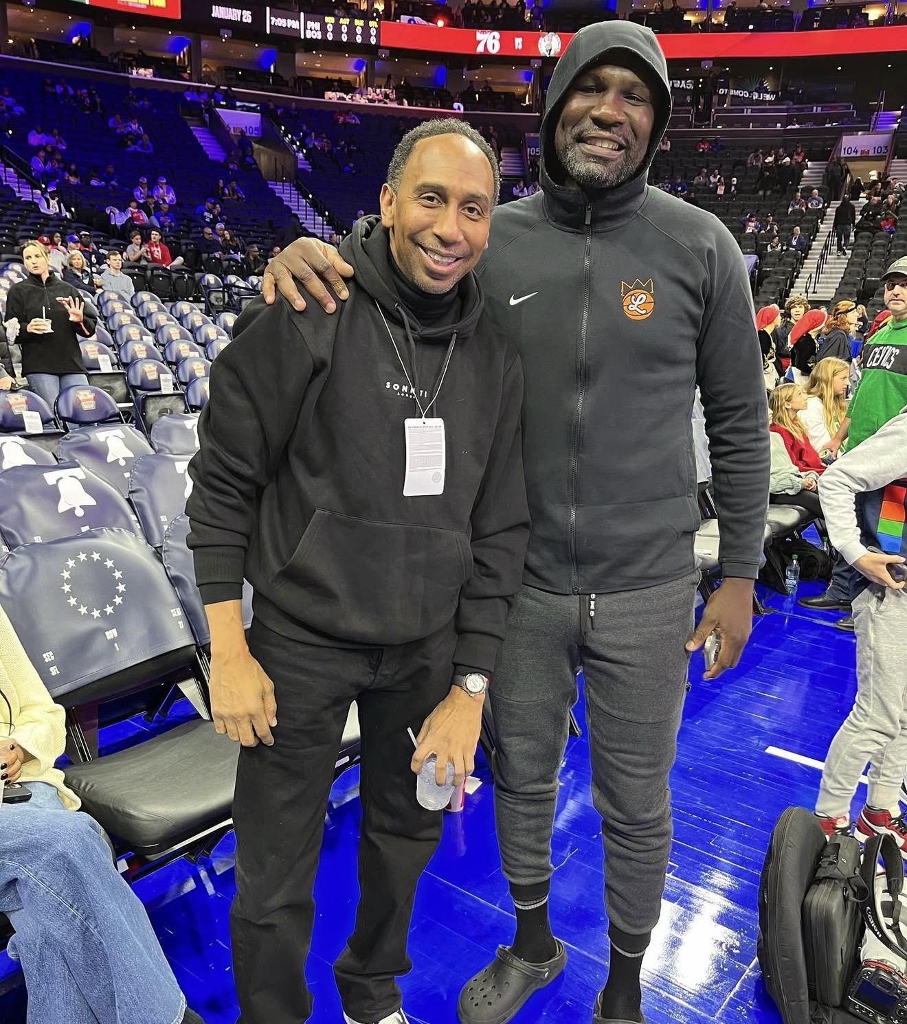 Jumaine courtside at 76ers game